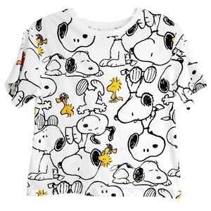 Love Tribe | Woman’s Snoopy and Woodstock Graphic Tee